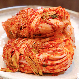 배추포기김치 Bechu Kimchi Halves