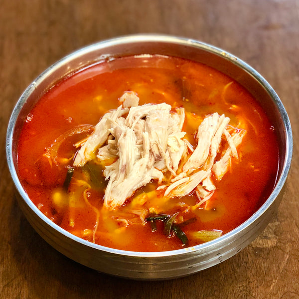 Dakgejang: Spicy Chicken and Leeks Soup